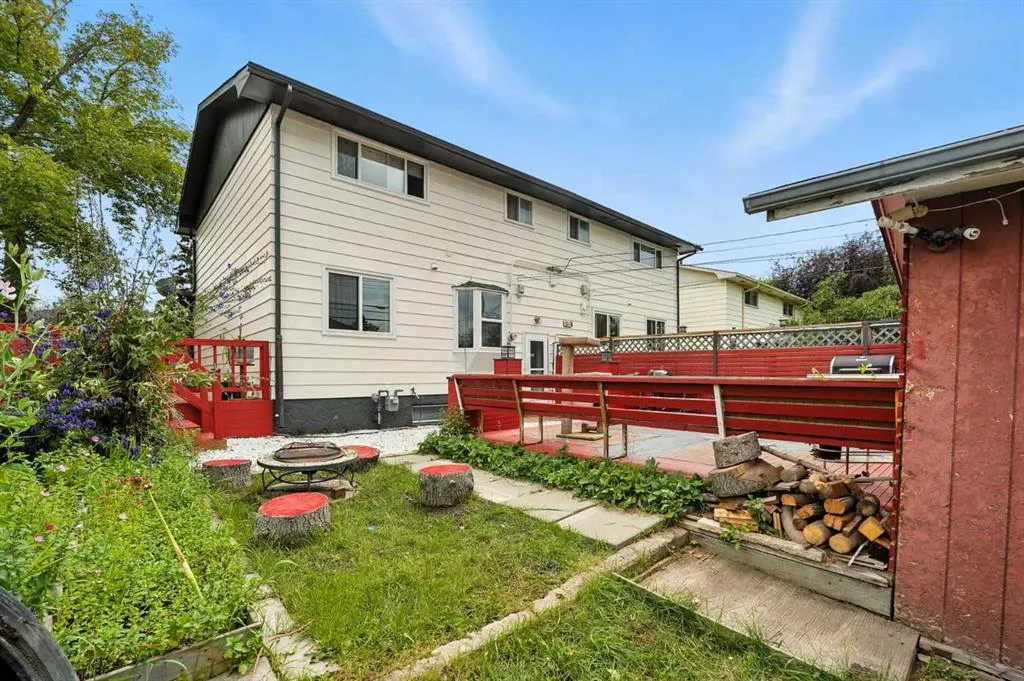 3209 Doverville Crescent SE