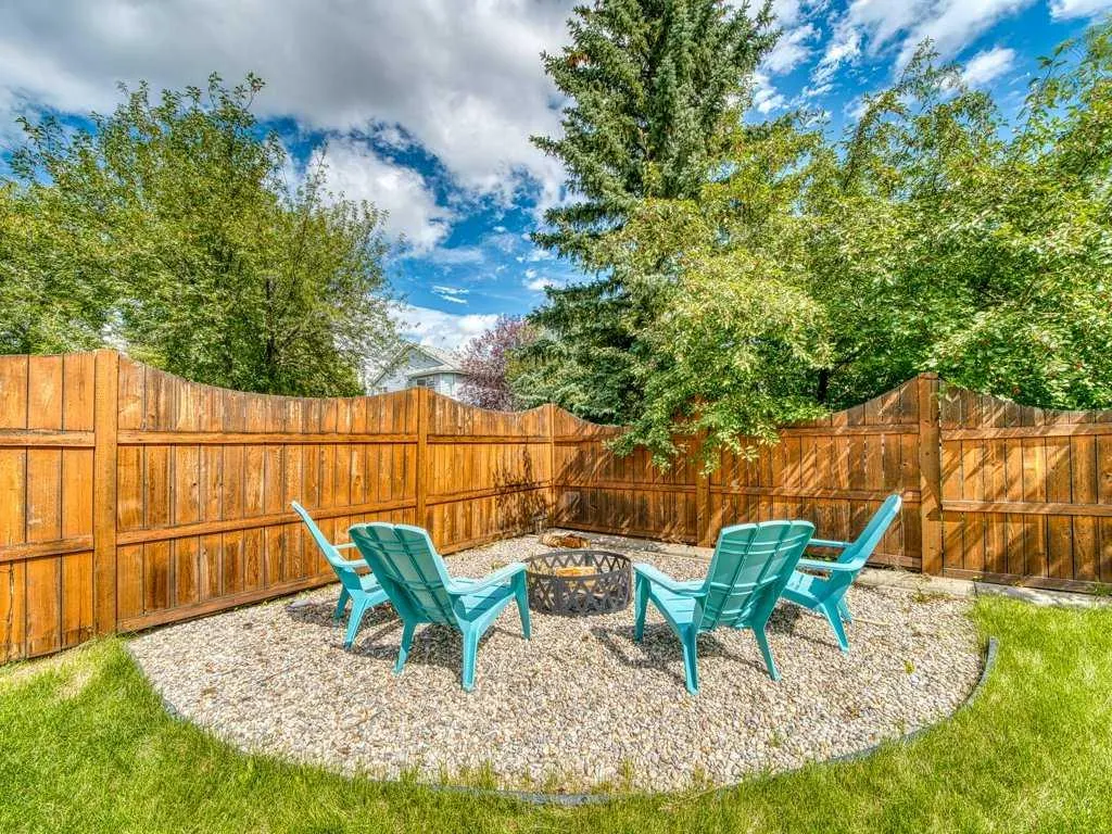155 West Lakeview Passage