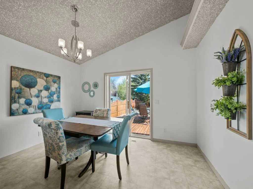 155 West Lakeview Passage
