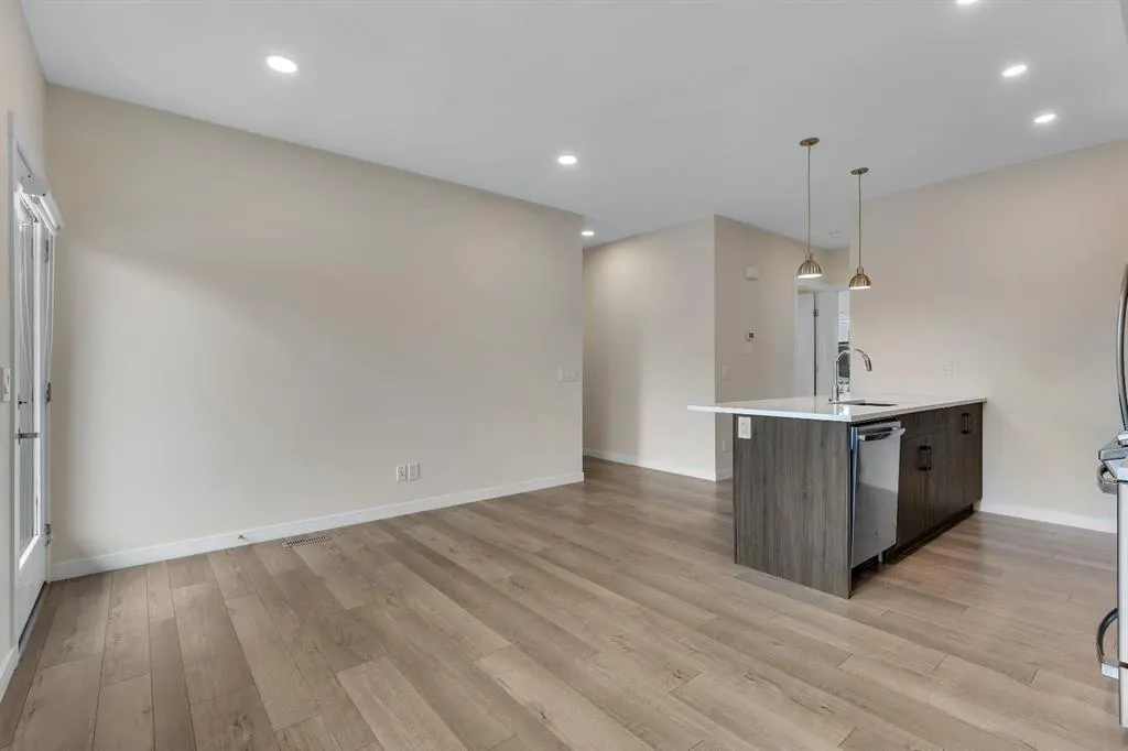 514 Greenbriar Common NW