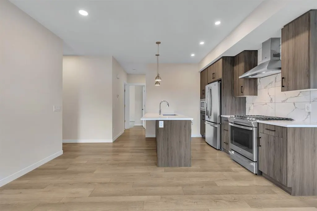 514 Greenbriar Common NW