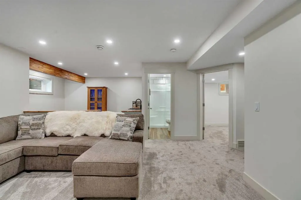 51 Heritage Hill