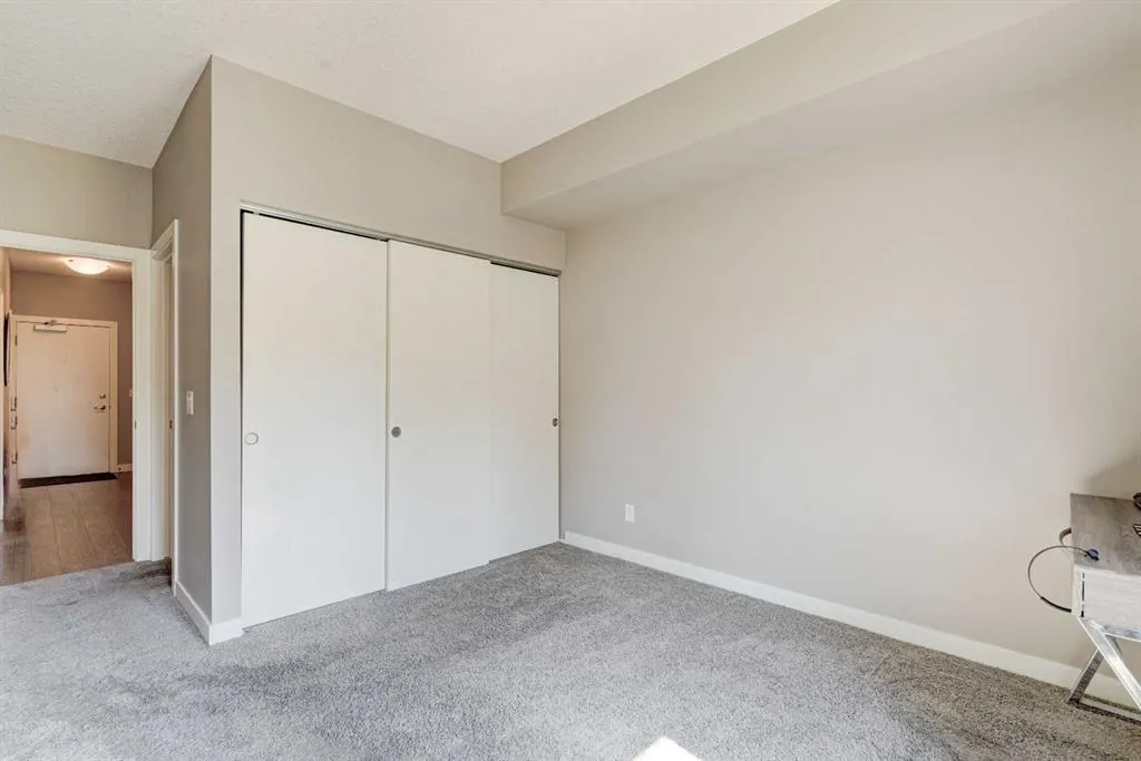 93 34 Avenue SW, #205