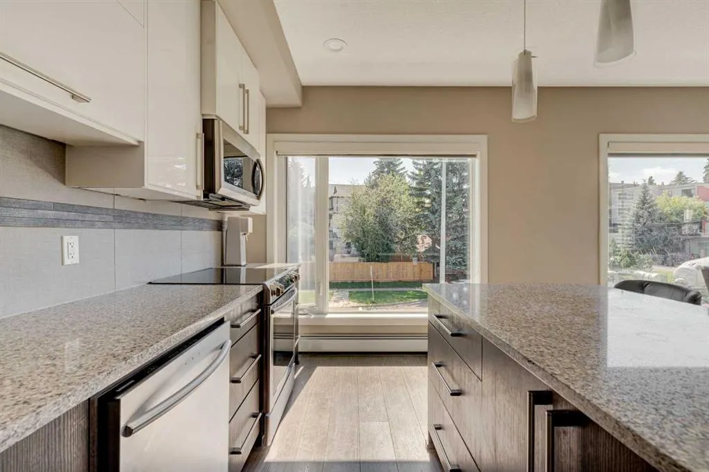93 34 Avenue SW, #205