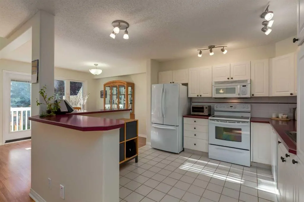 200 Sandstone Drive NW, #17