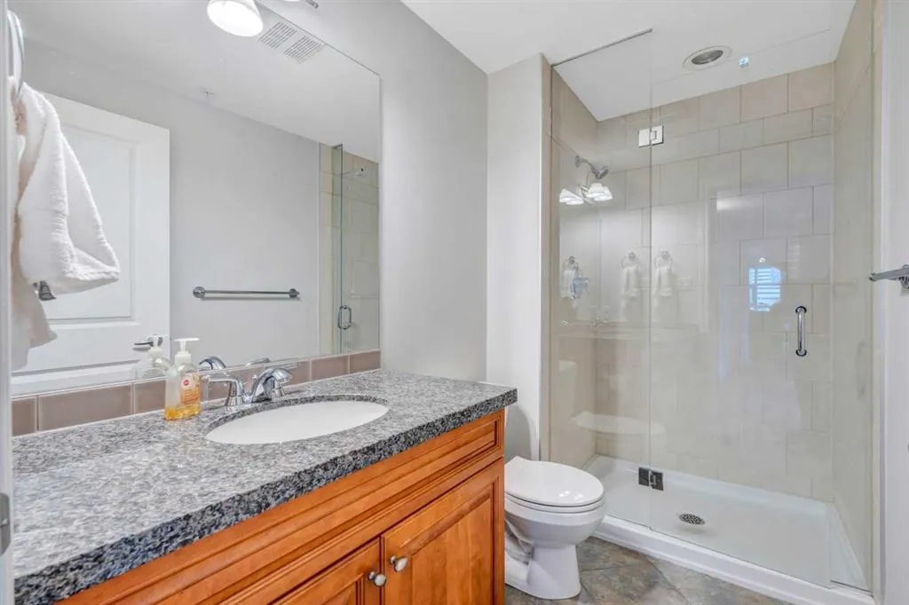 110 7 Street SW, #704