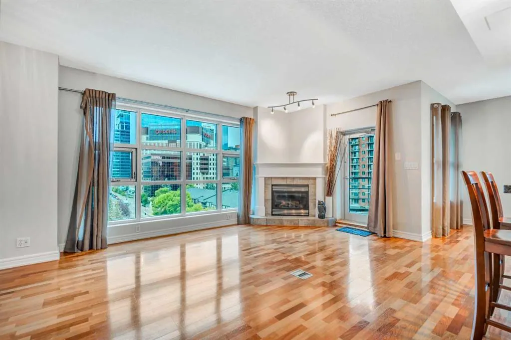 110 7 Street SW, #704