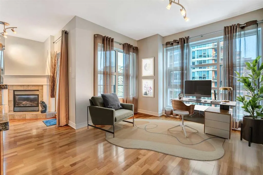 110 7 Street SW, #704