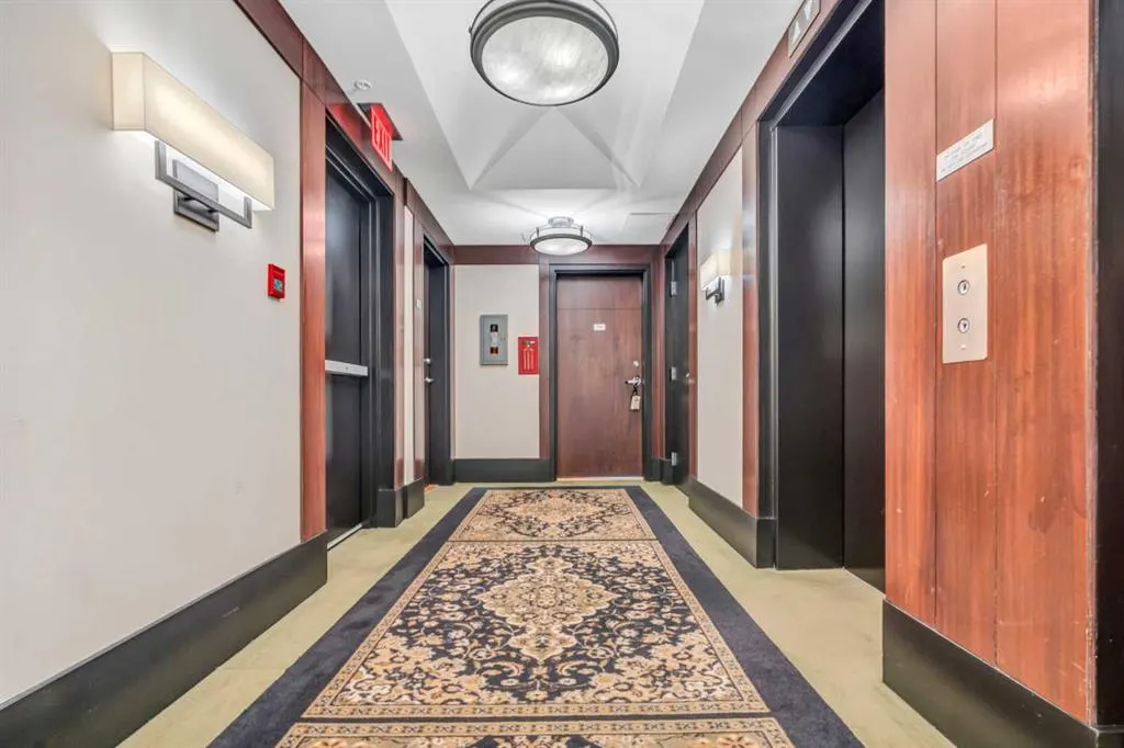 110 7 Street SW, #704