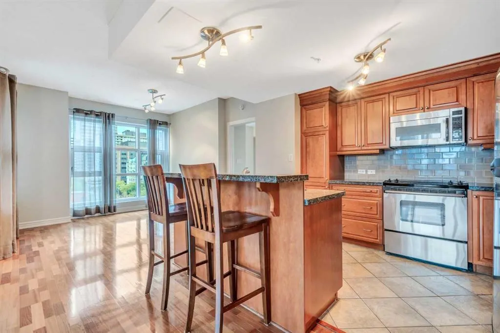 110 7 Street SW, #704