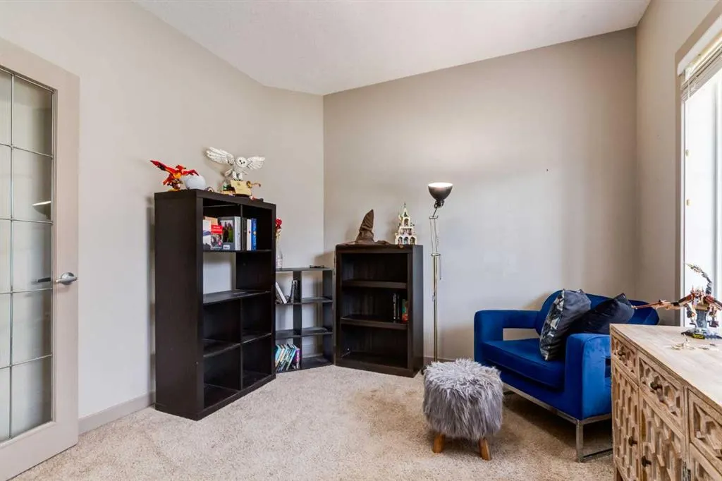 35 Bridlecrest Manor SW