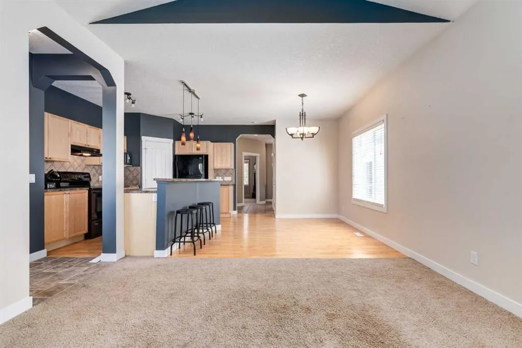 35 Bridlecrest Manor SW