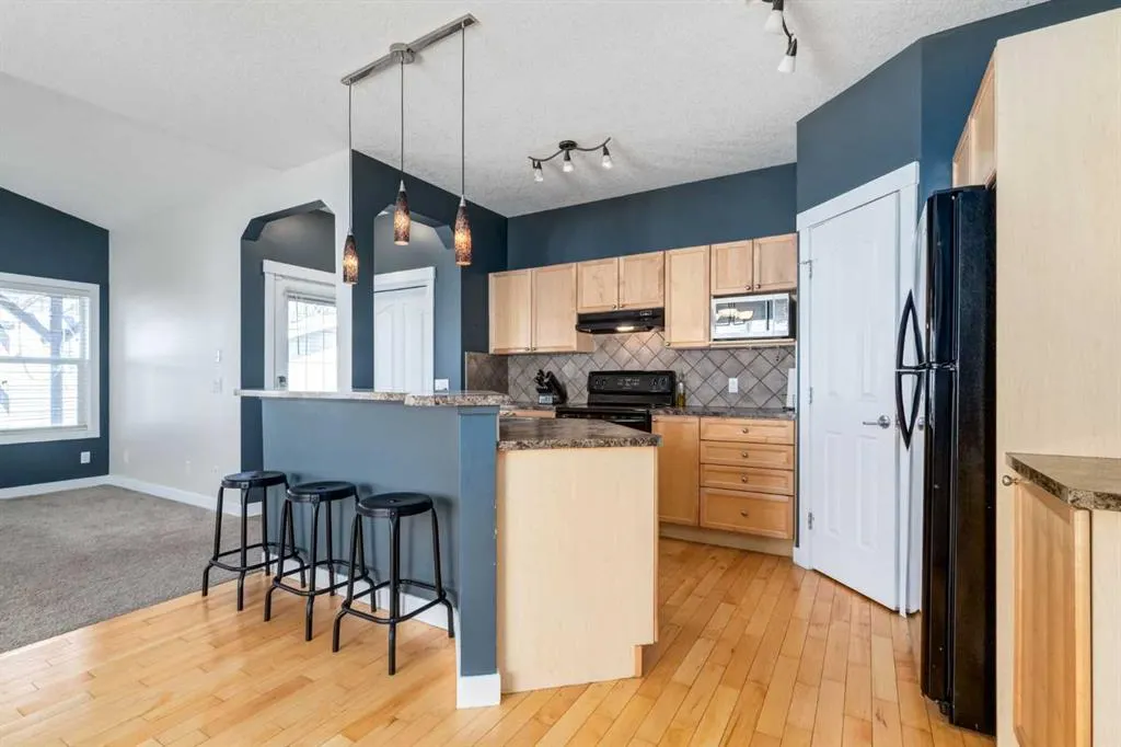 35 Bridlecrest Manor SW