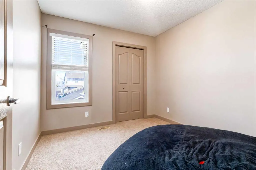 35 Bridlecrest Manor SW