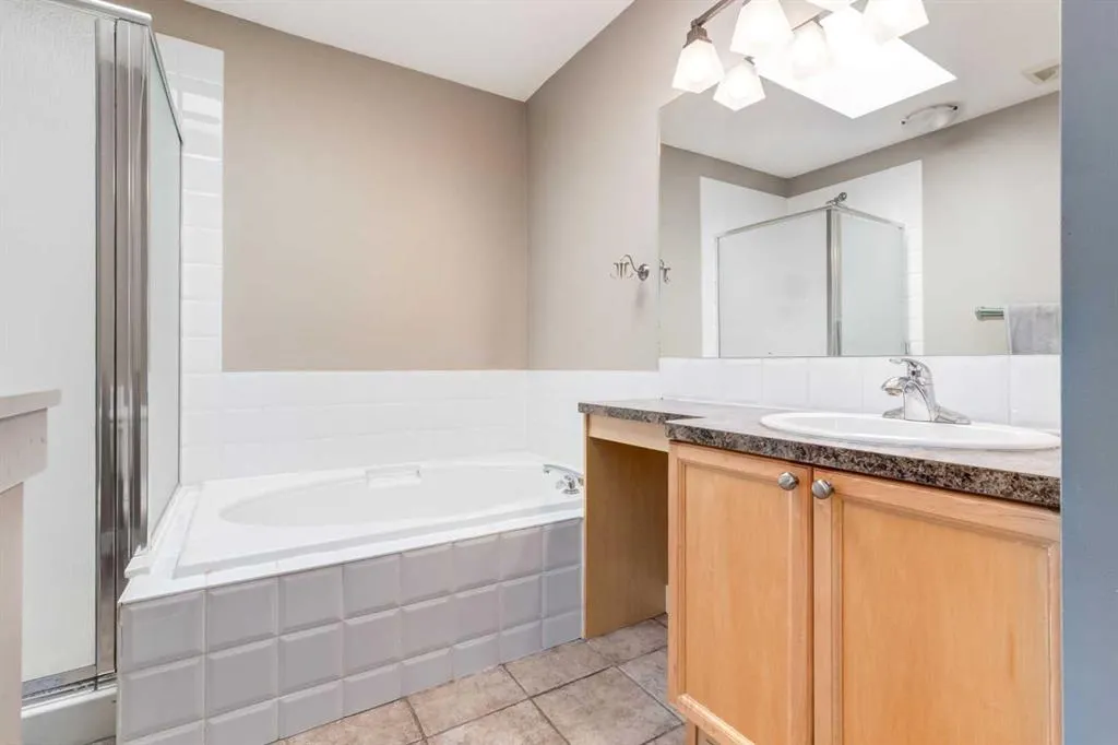 35 Bridlecrest Manor SW