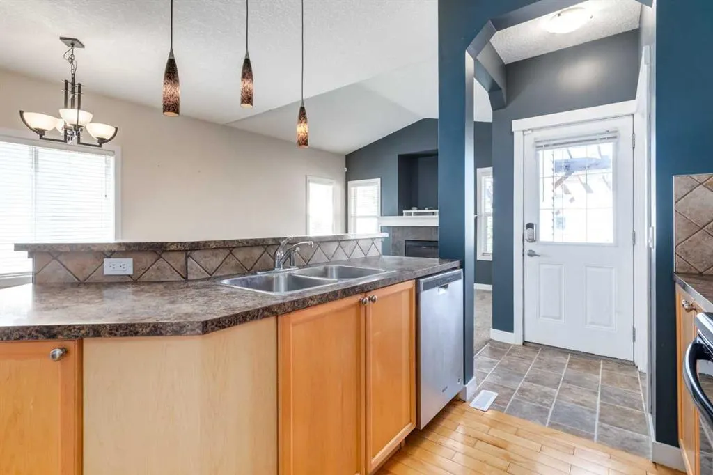 35 Bridlecrest Manor SW