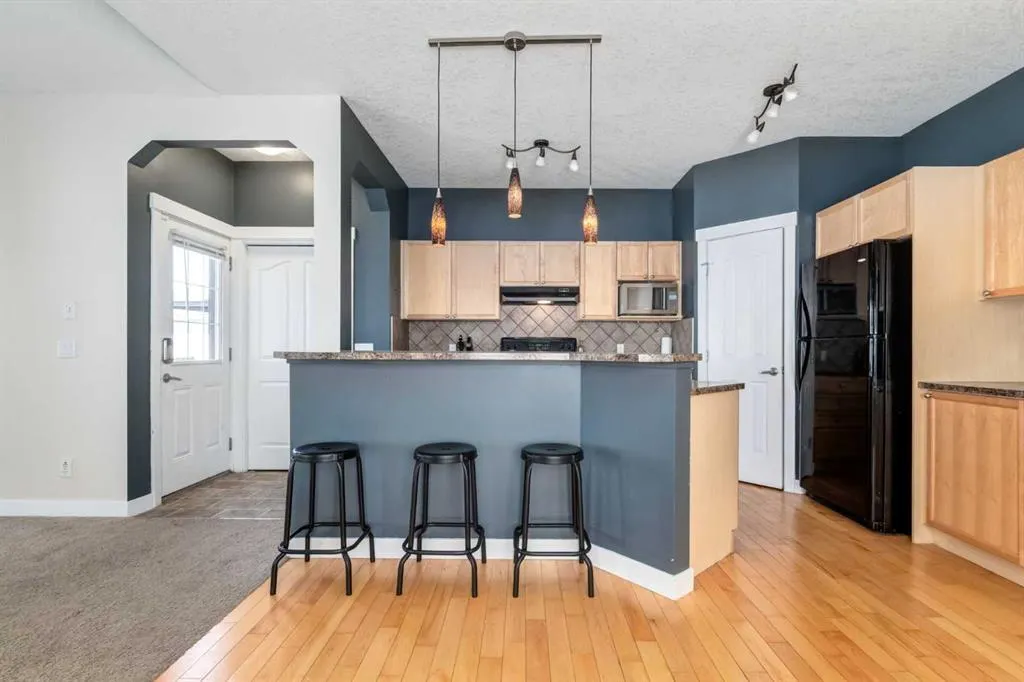 35 Bridlecrest Manor SW