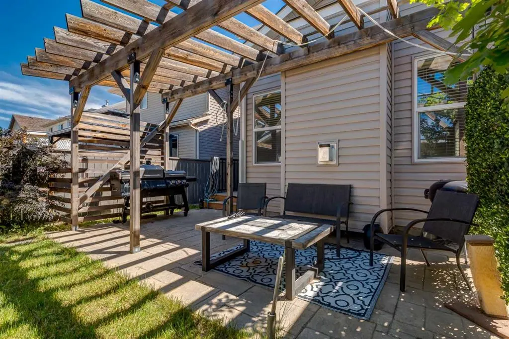 35 Bridlecrest Manor SW