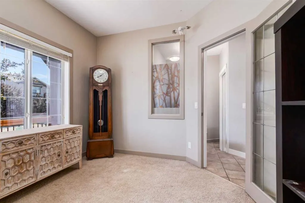 35 Bridlecrest Manor SW