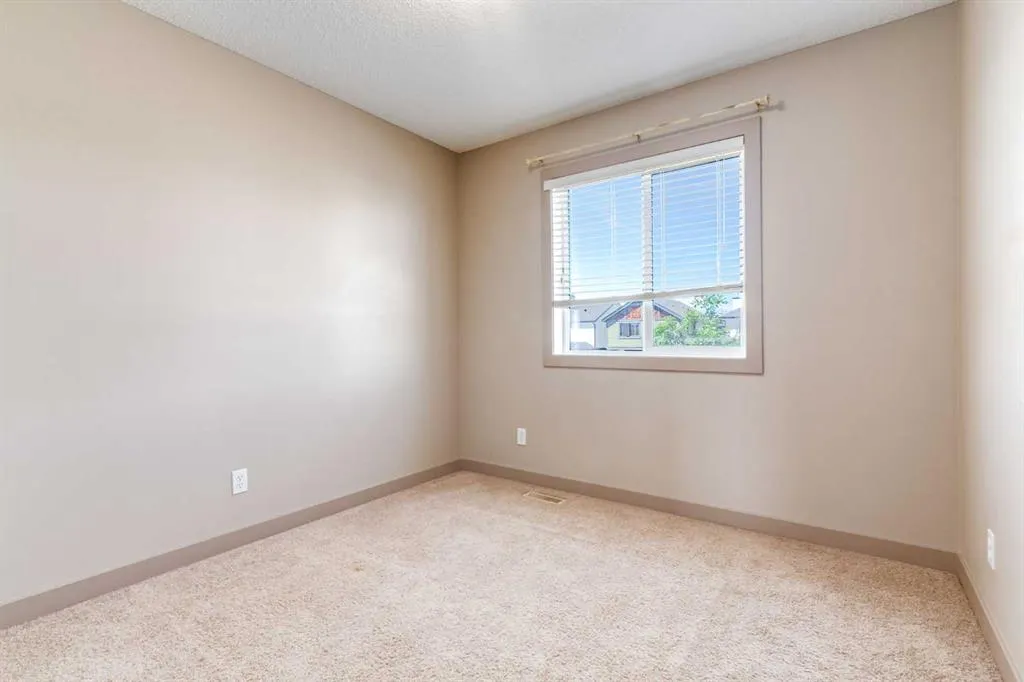 35 Bridlecrest Manor SW