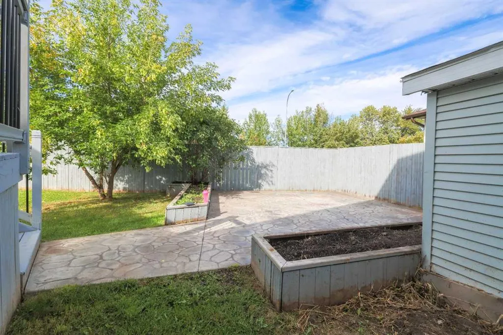 6810 59 Street Close