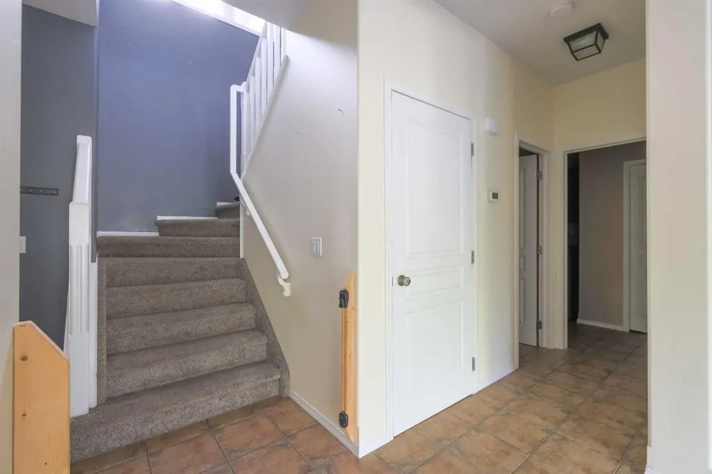 6810 59 Street Close