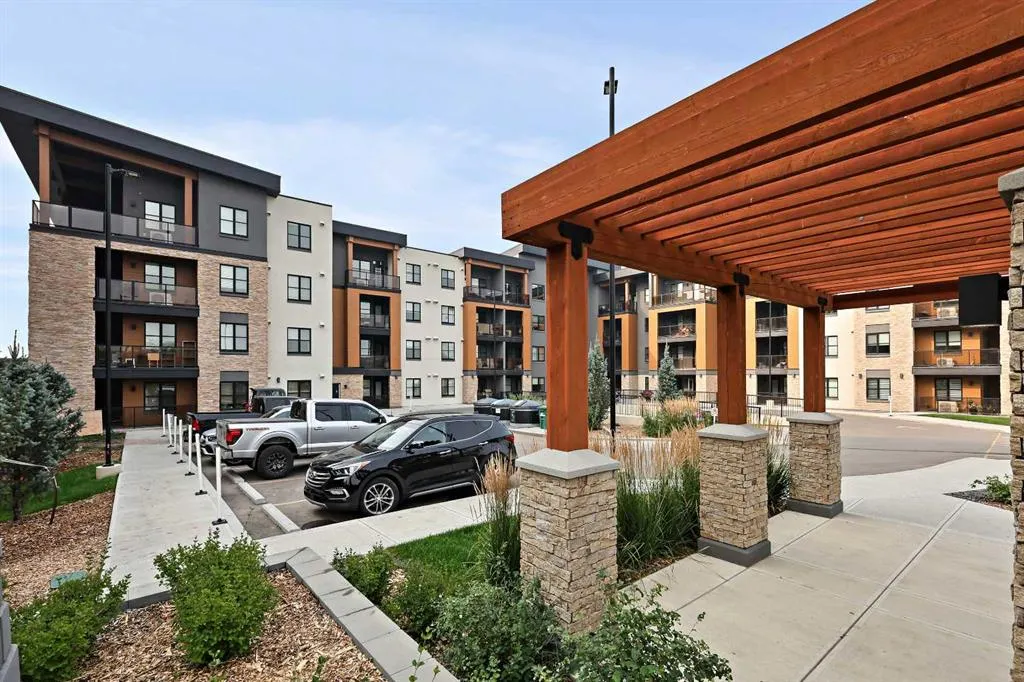 8355 19 Avenue SW, #105