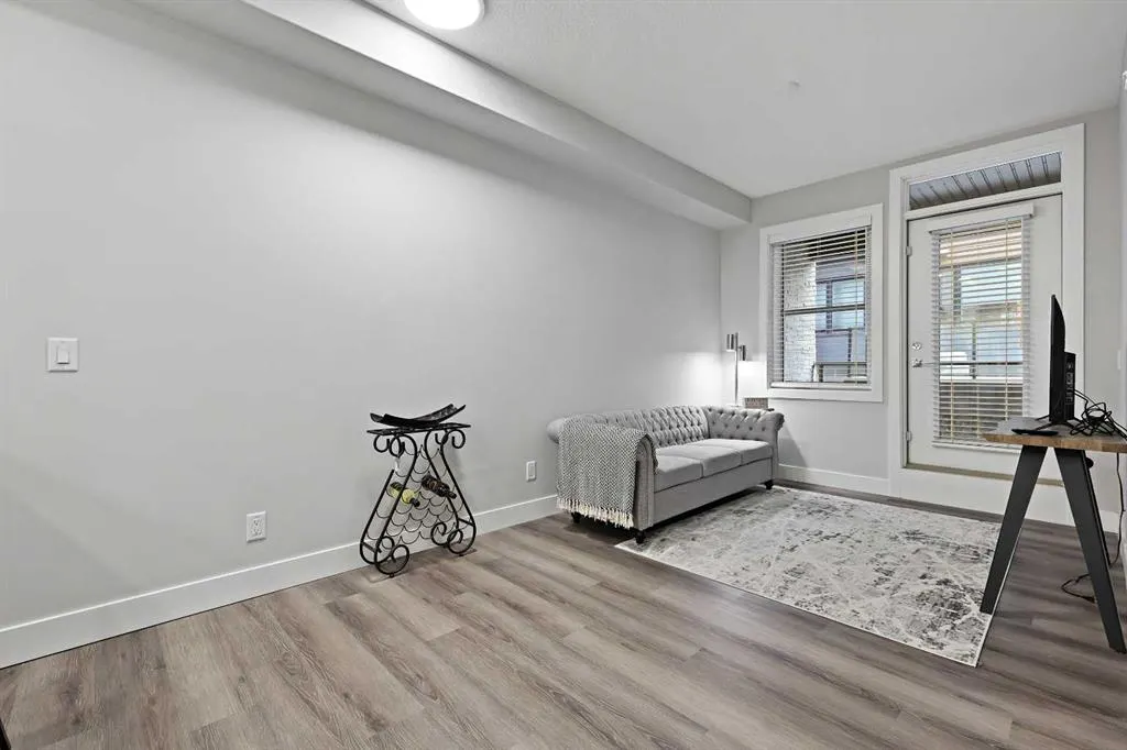 8355 19 Avenue SW, #105