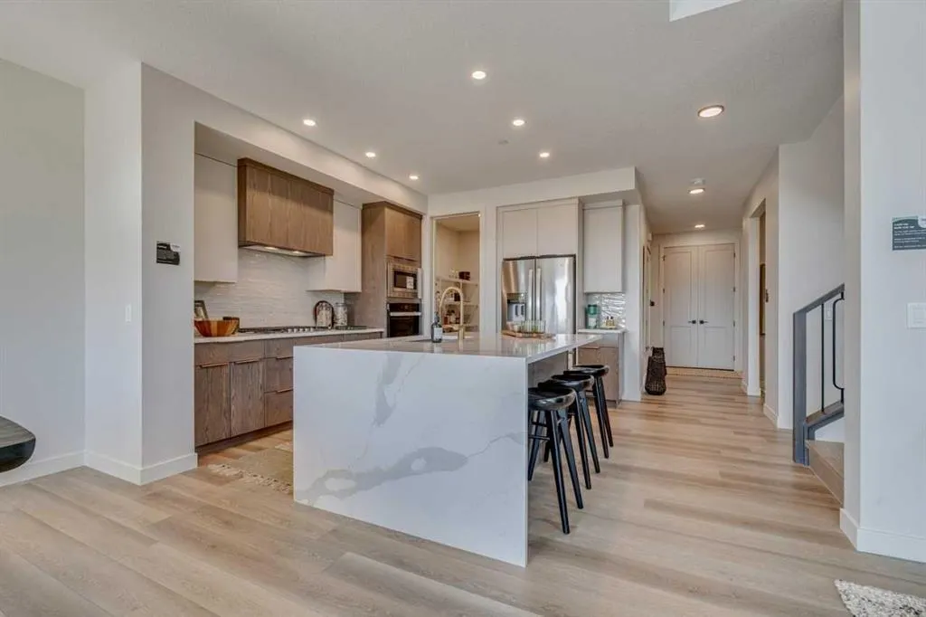 152 Hotchkiss Common SE