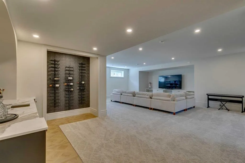 129 Glyde Park