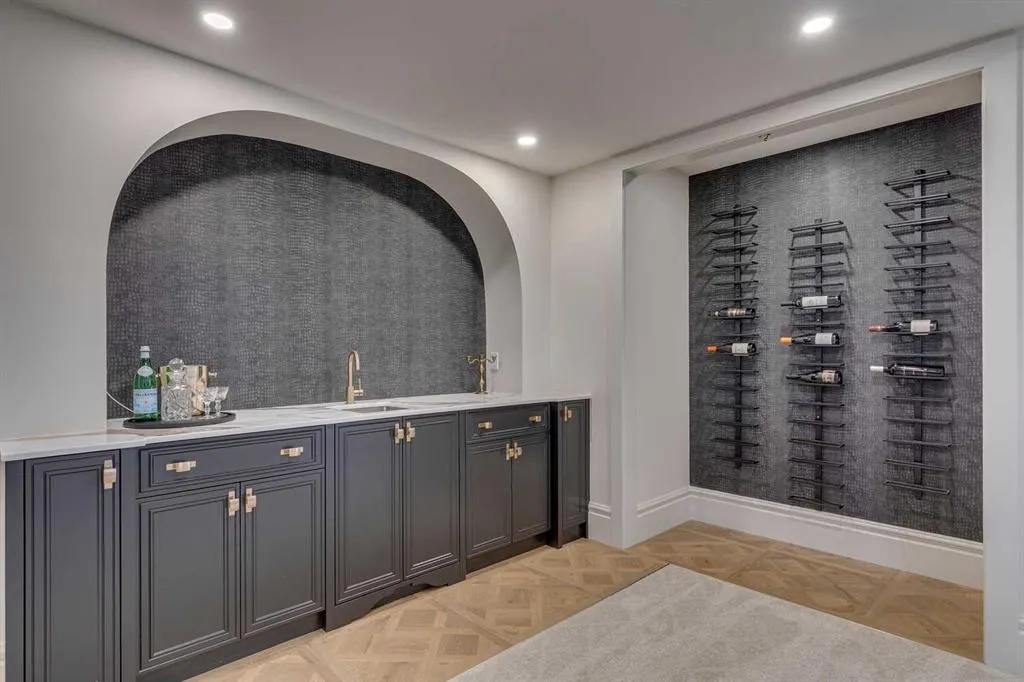 129 Glyde Park