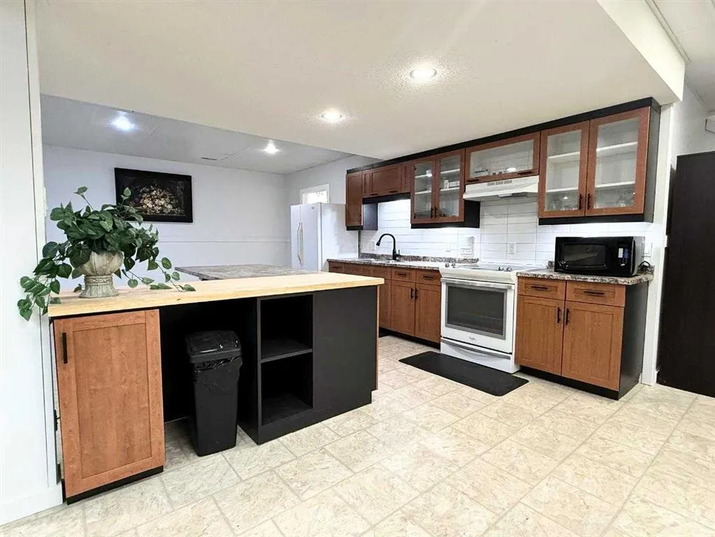 12112A Range Road 55