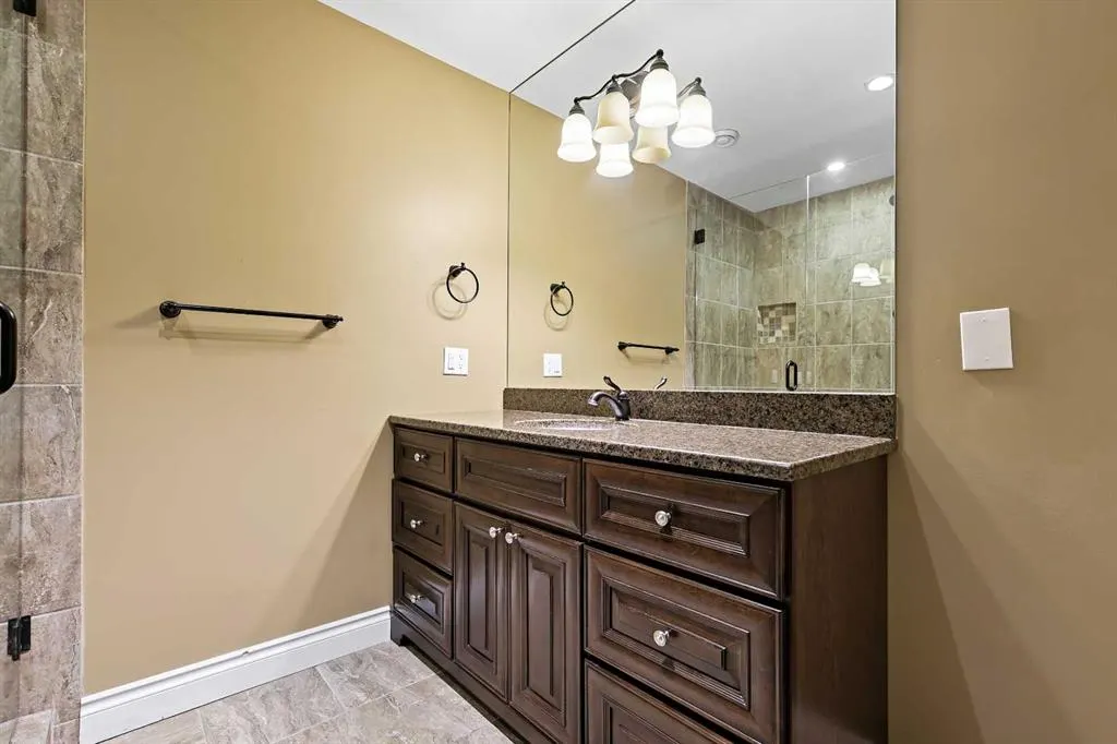24 Fortress Court SW