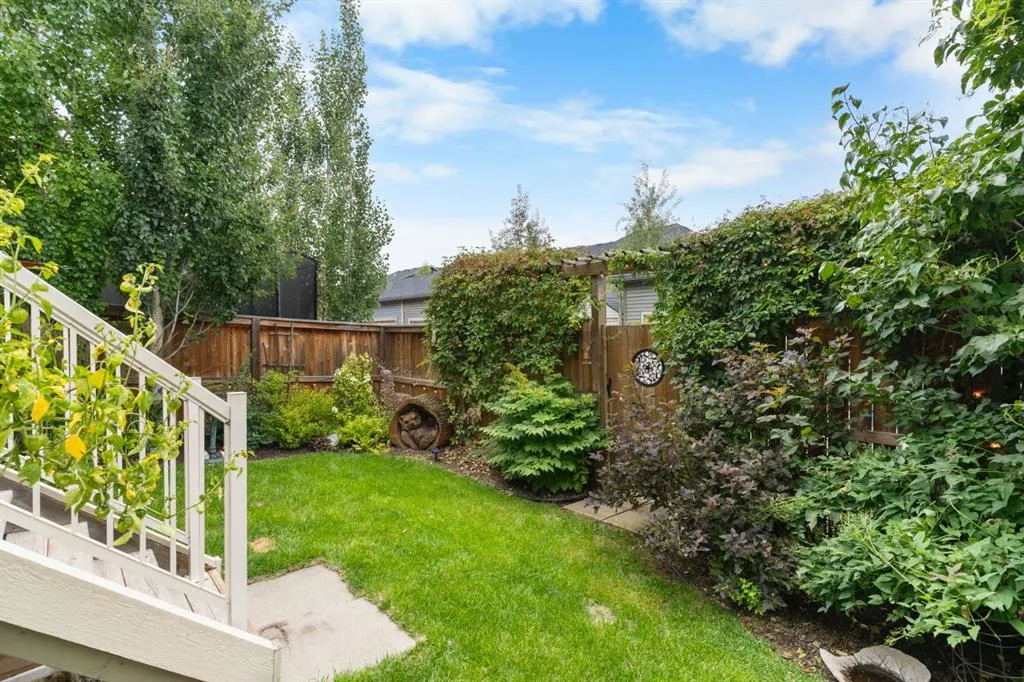 33 Sundown Grove