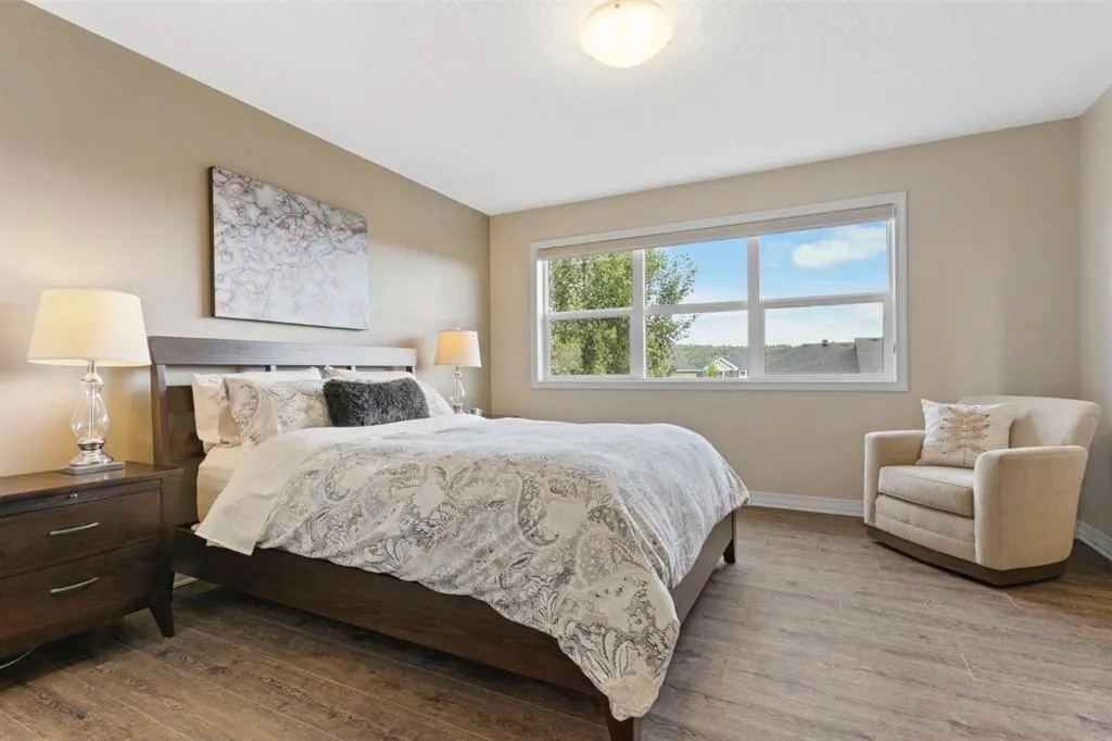 33 Sundown Grove