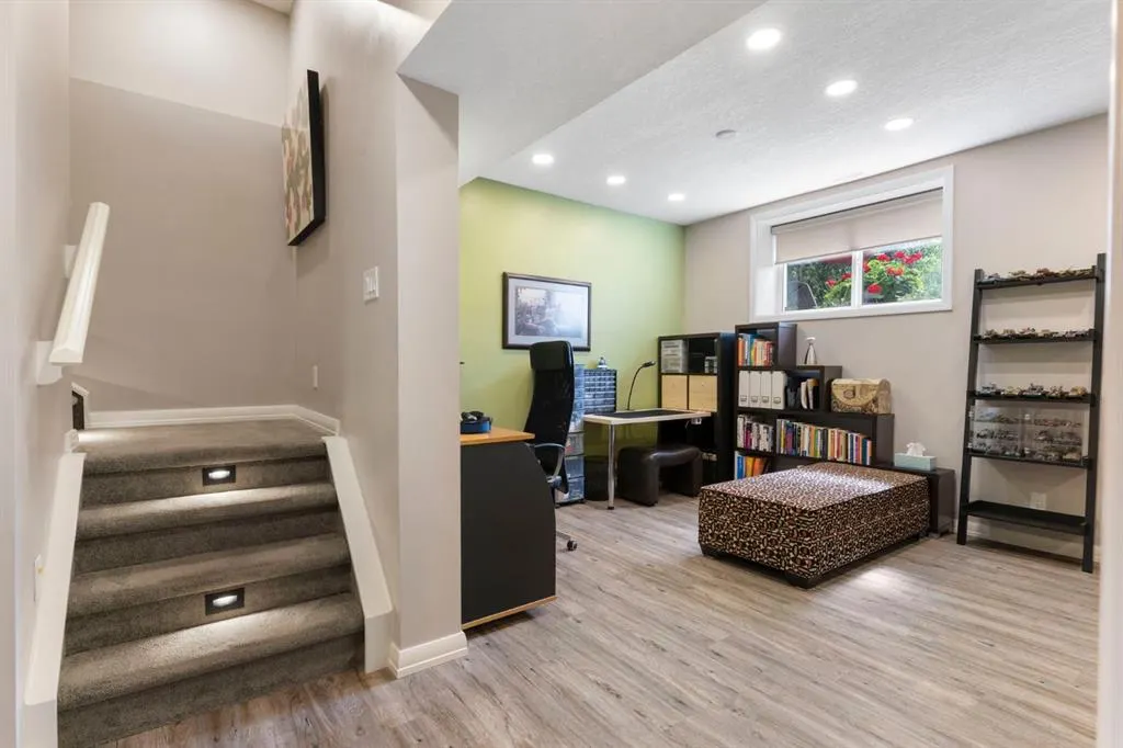 33 Sundown Grove