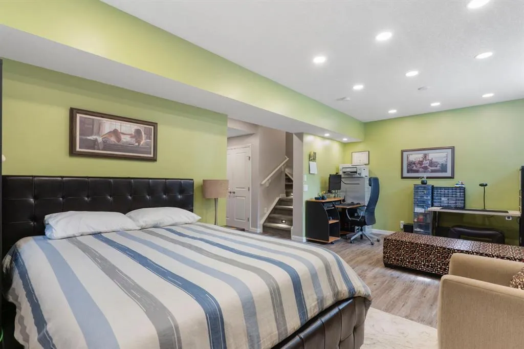 33 Sundown Grove