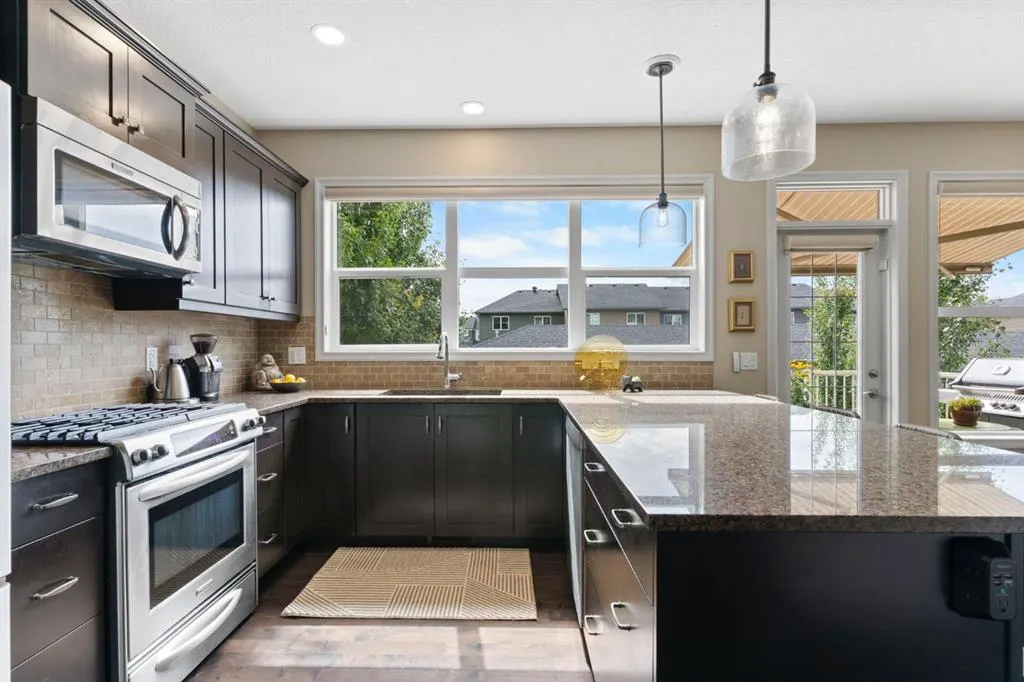 33 Sundown Grove