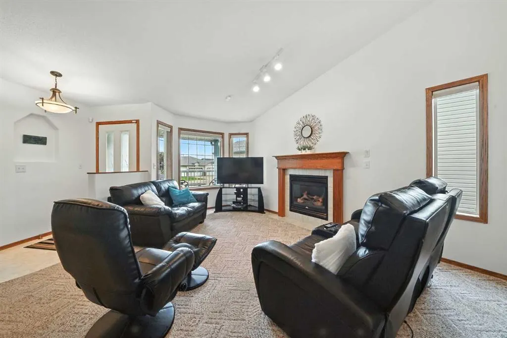 62 Rowell Close