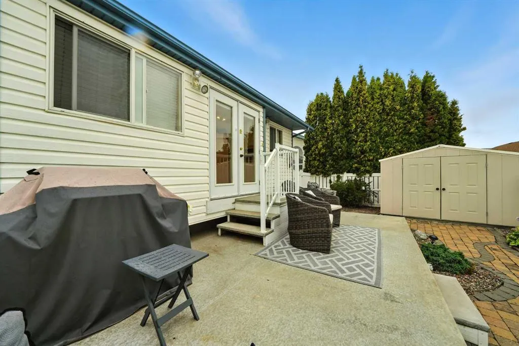 62 Rowell Close