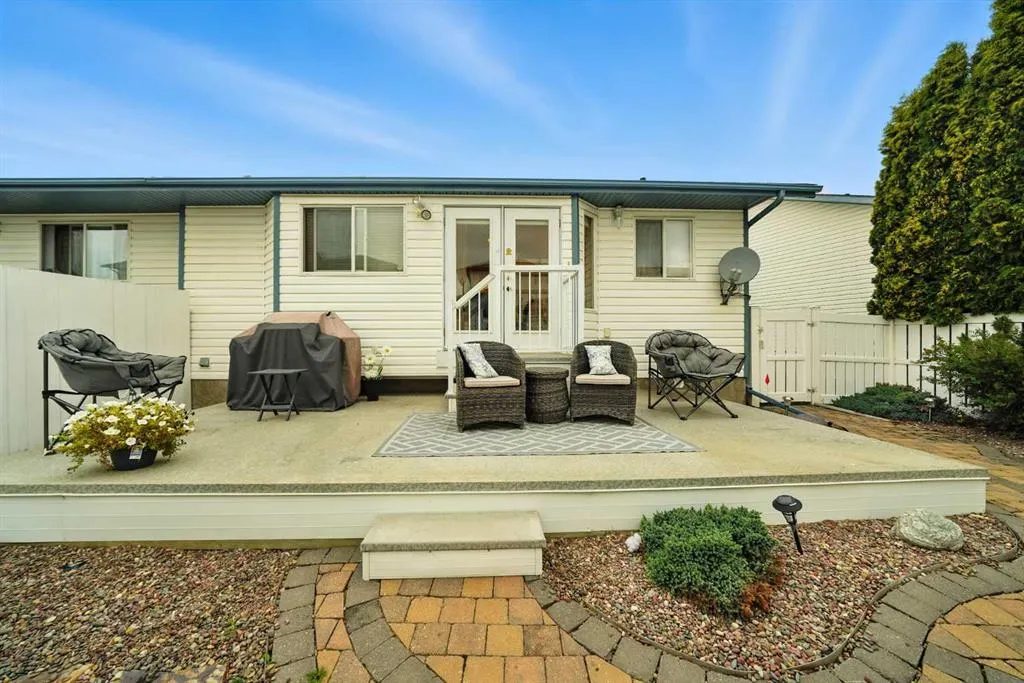 62 Rowell Close