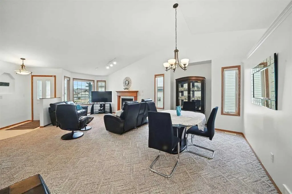 62 Rowell Close