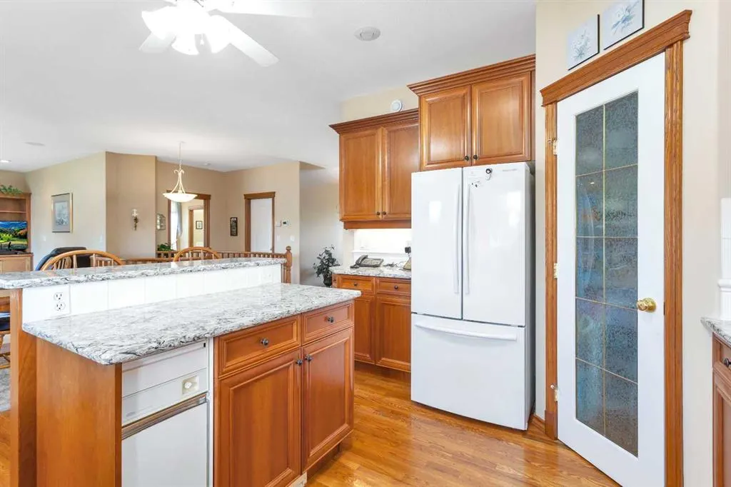 16 Ahlstrom Close