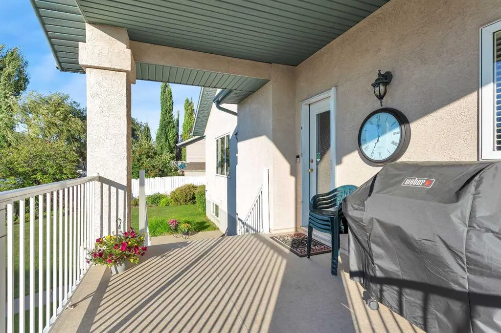 16 Ahlstrom Close