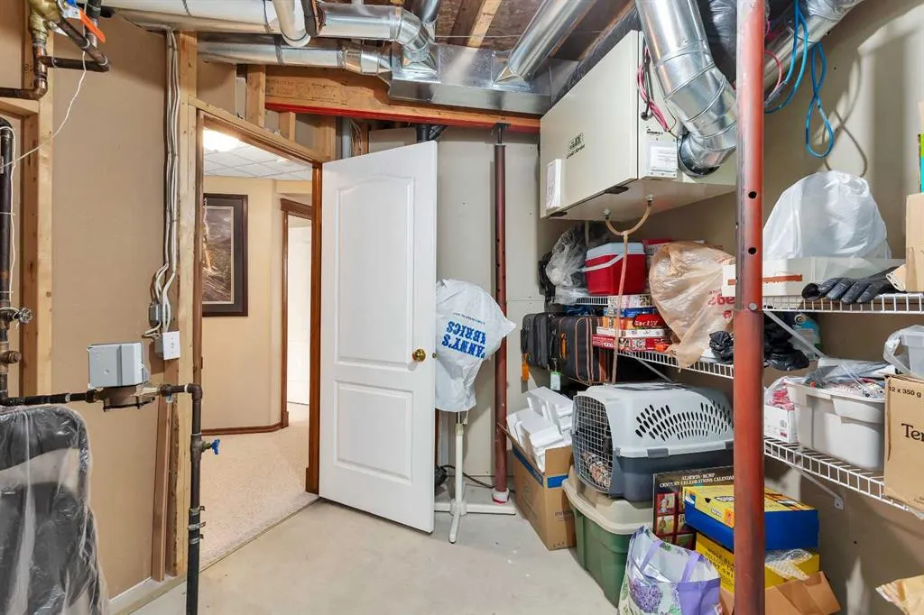 16 Ahlstrom Close