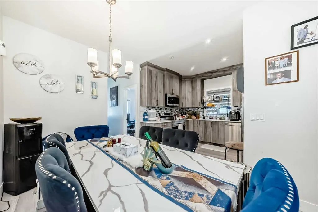 56 Cornerbrook View NE
