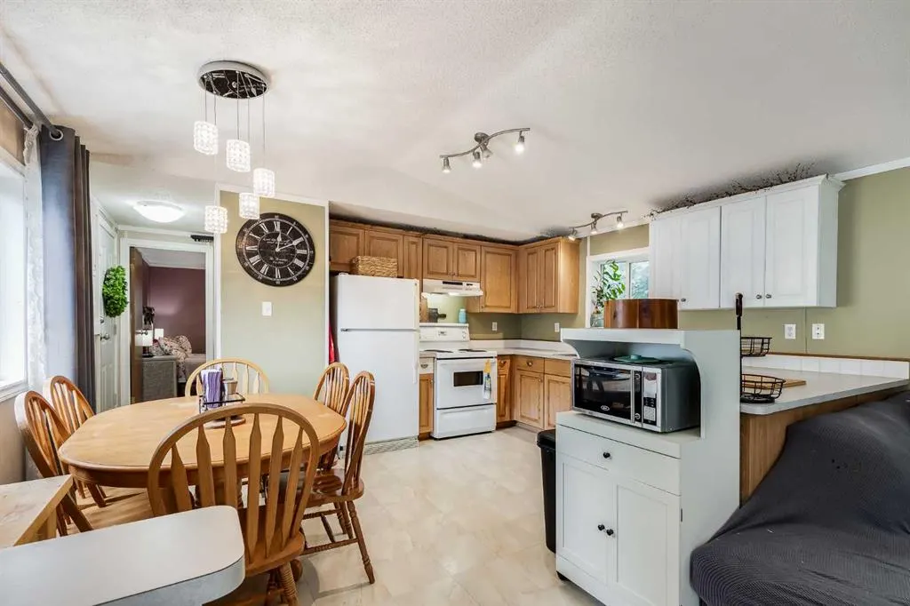 649 Main Street N, #53