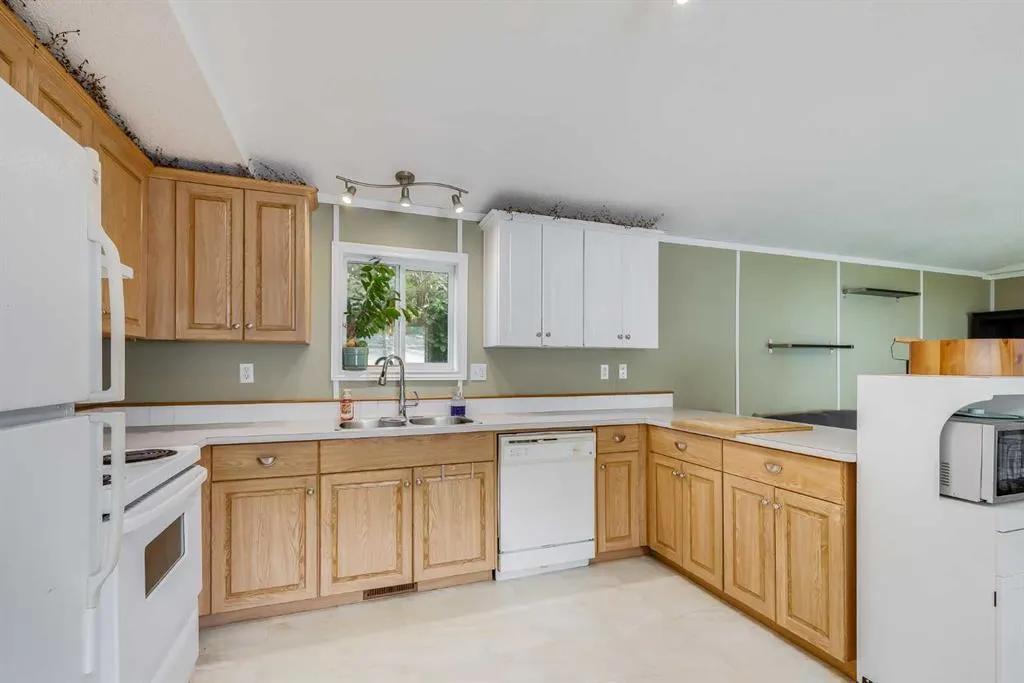649 Main Street N, #53