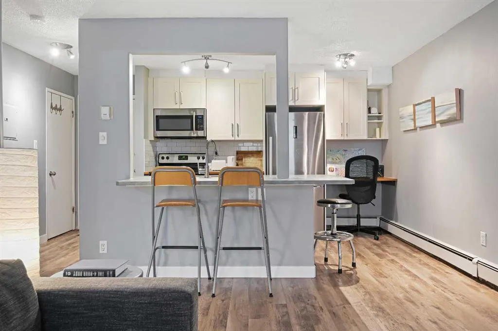 2734 17 Avenue SW, #203