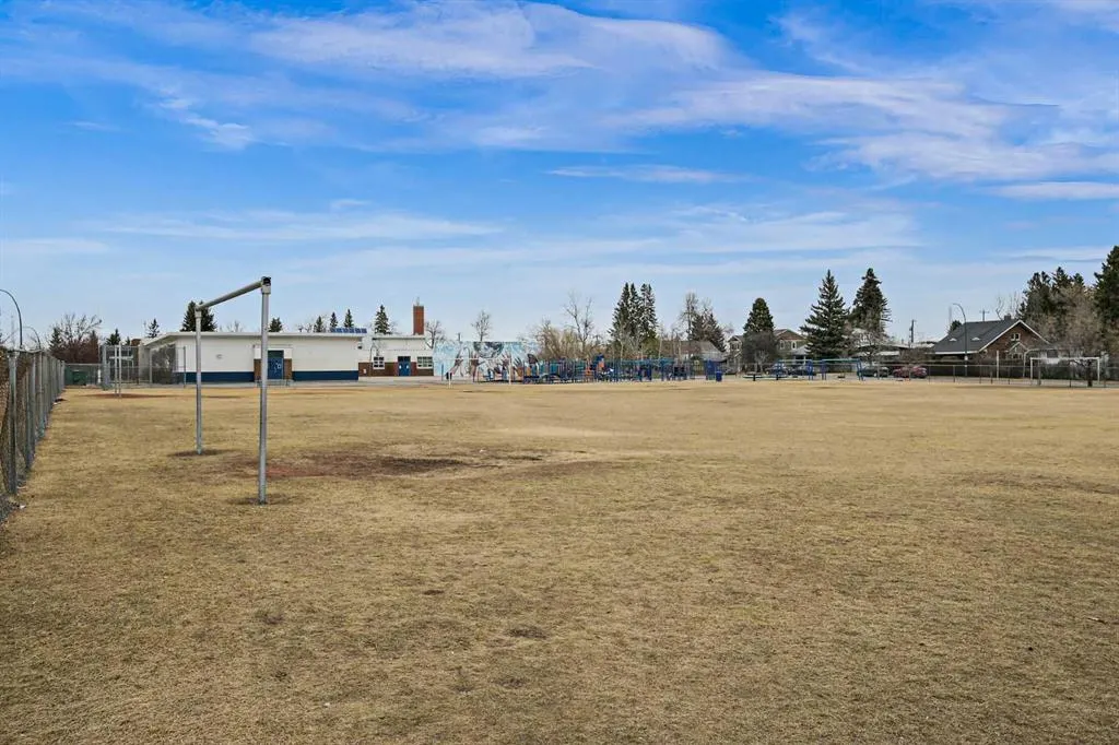 2734 17 Avenue SW, #203